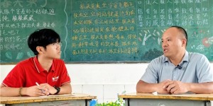 “让读书声不被淹没”：一位校长和一群安医学子的乡村守望